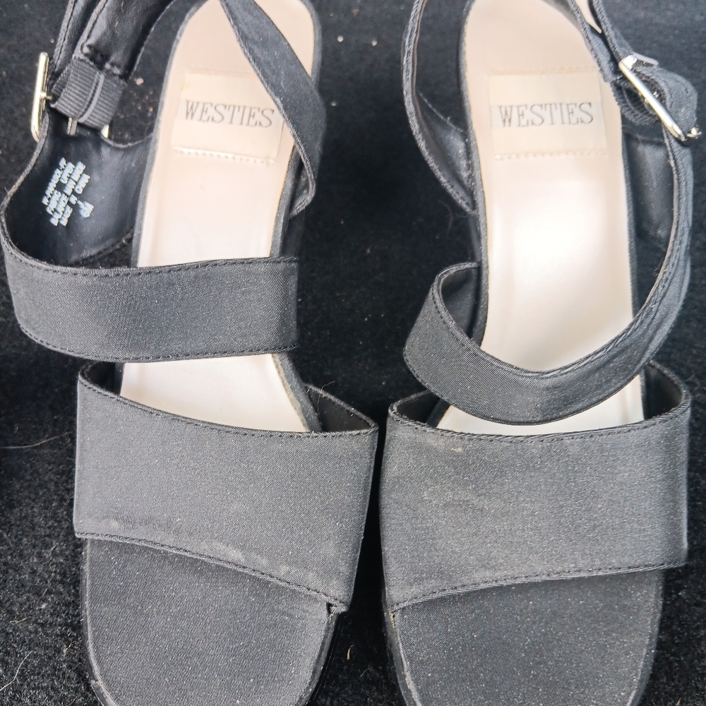 Black dress shoes